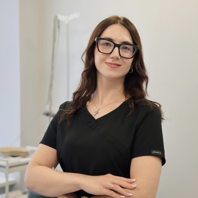 Dr. Gabriela Kronberga-Pitura — Dermatologist, KIRSH Veselības Fabrika